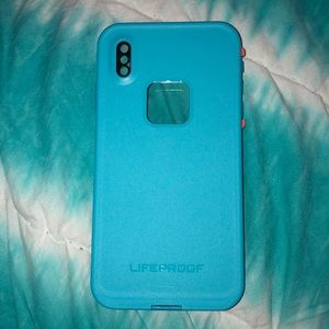 IPhone XS Max Lifeproof Case: Boosted